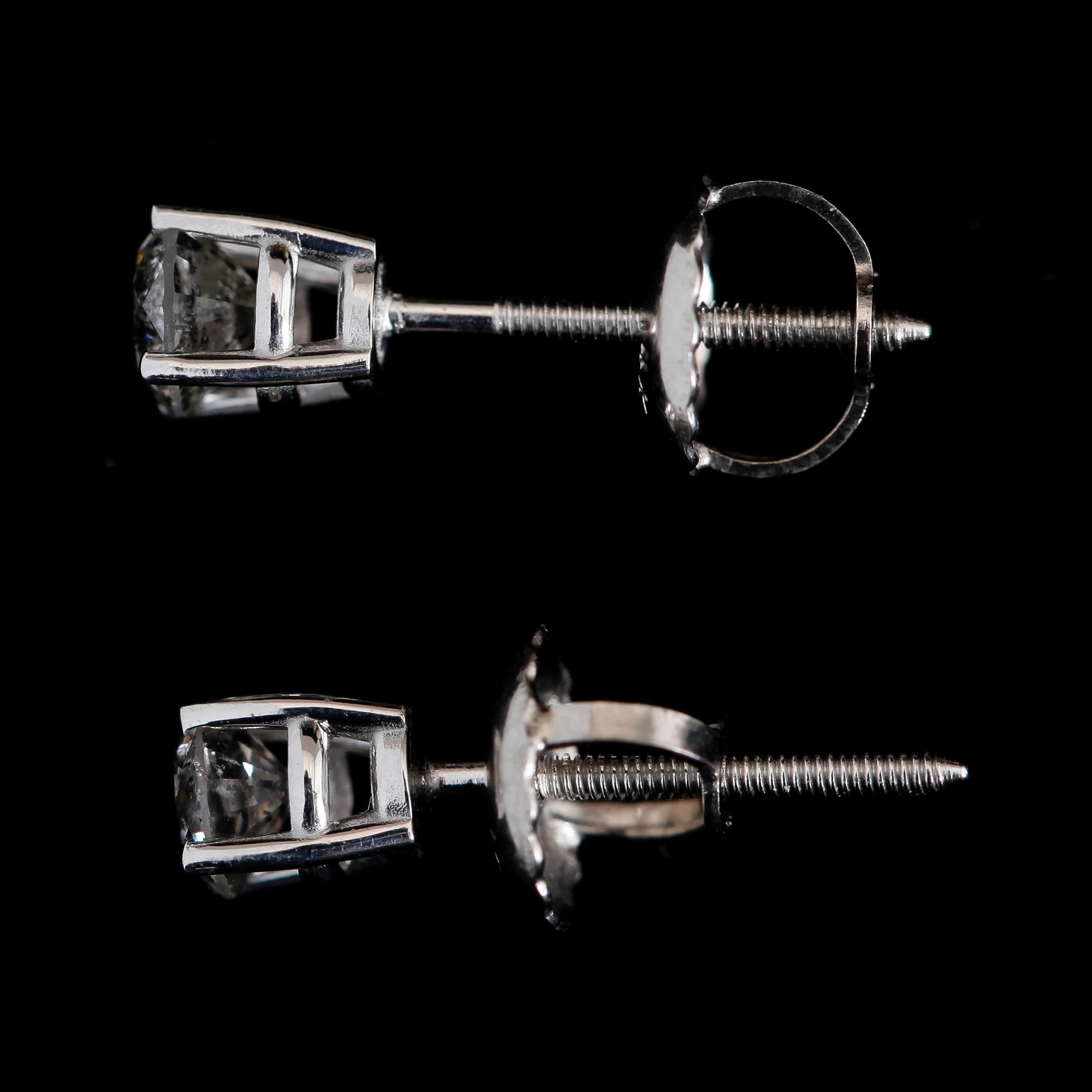 ÖRHÄNGEN, 1 par, 14K vitguld, briljantslipade diamanter tot ca 0.40 ct.
