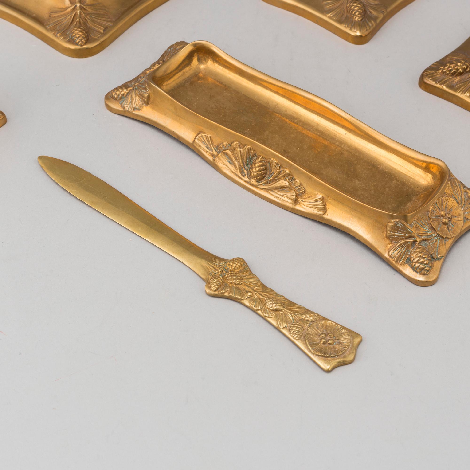 CARL HJALMAR NORRSTRÖM, a brass writing table set, 5 pieces, Art Nouveau, Skultuna.