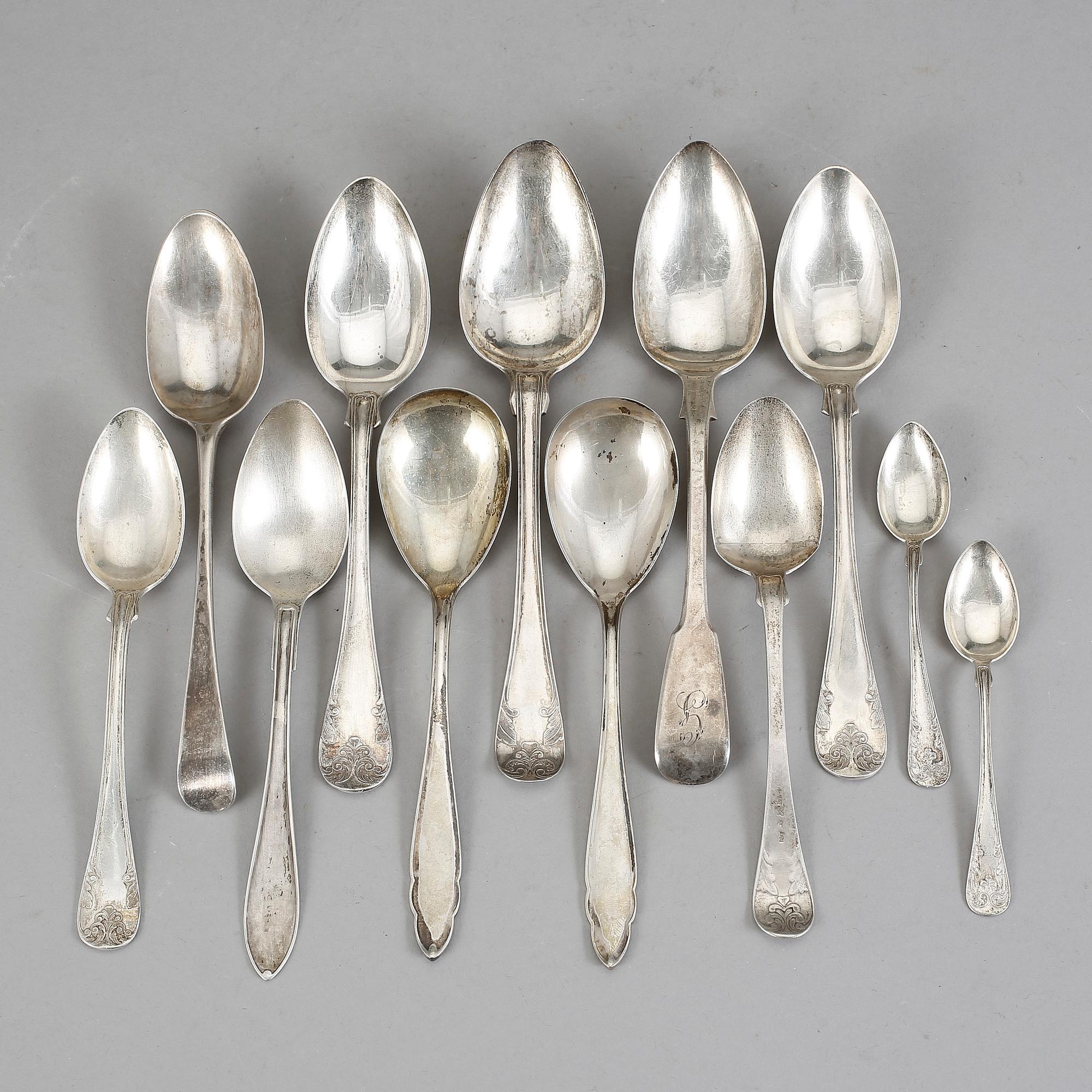SKEDAR, 12 st, silver, olika modeller, främst 1800-tal, bla Erik Linderoth, 1802.