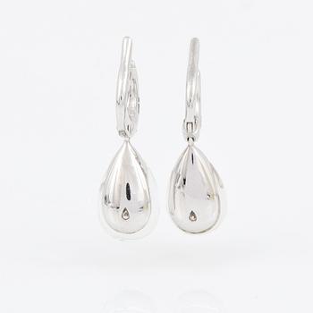 ÖRHÄNGEN, Salvini, Italy, 18K vitguld med en droppformad quartz framför en diamant ca 0.02ct.
