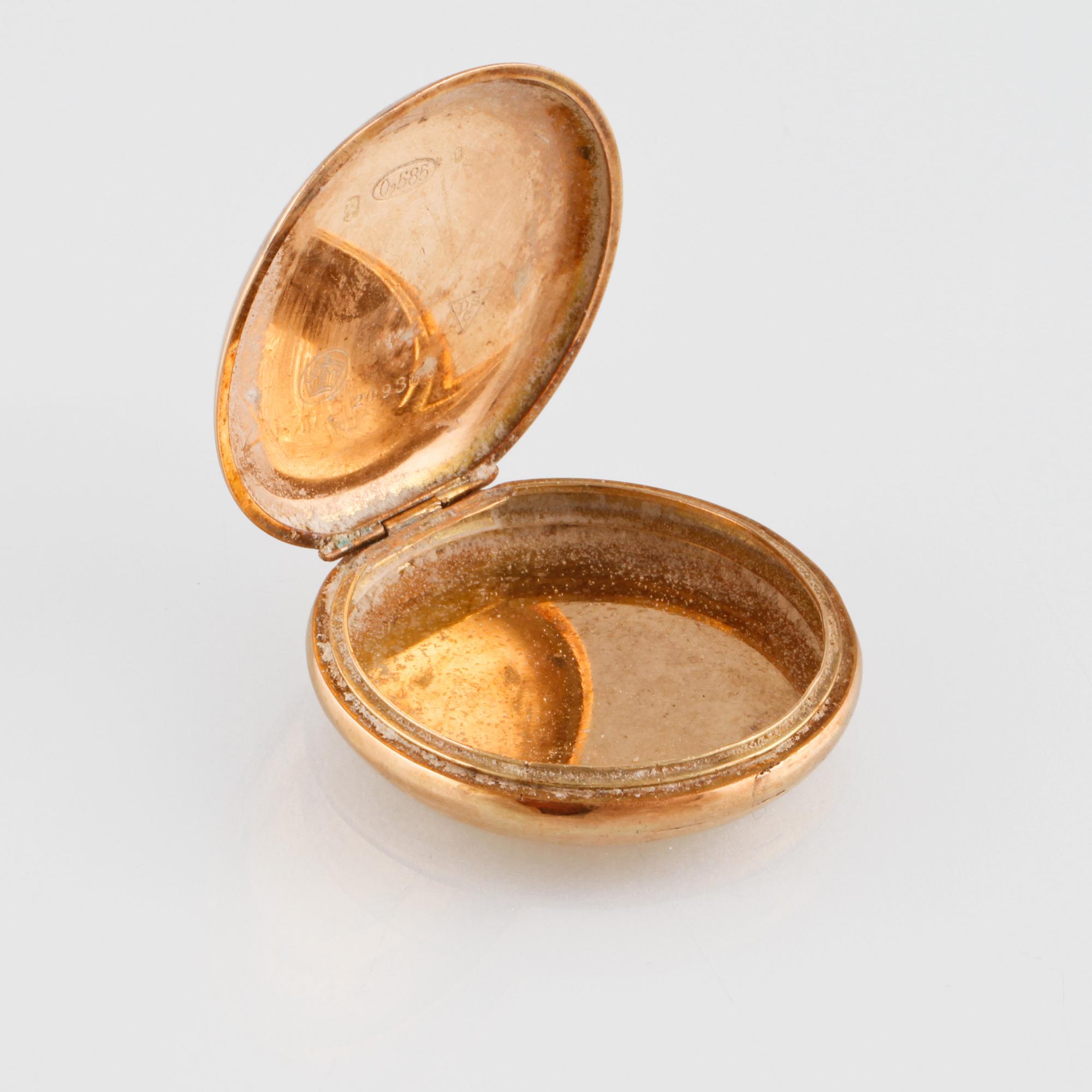 DOSA, 14K guld, vikt 13,7 gram.