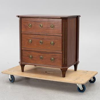 Chest of drawers, Gustavian style, circa 1900.