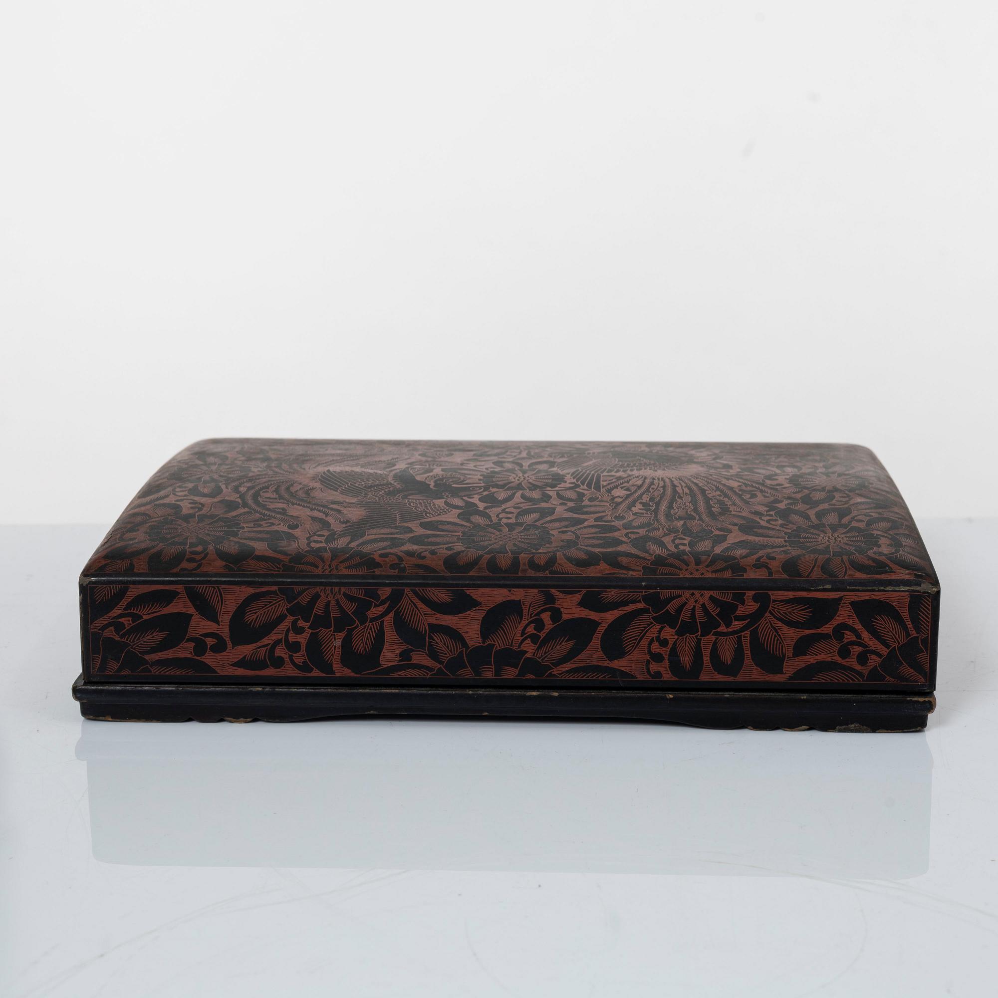 Schatull, två stycken, lack. Omkring 1900.