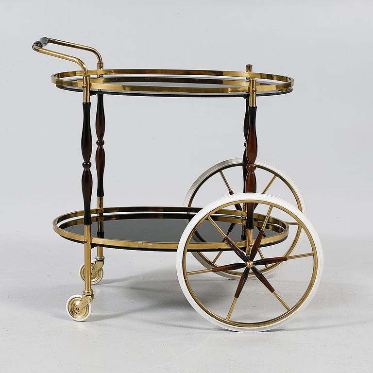SERVERINGSVAGN, 1900-talets andra hälft.