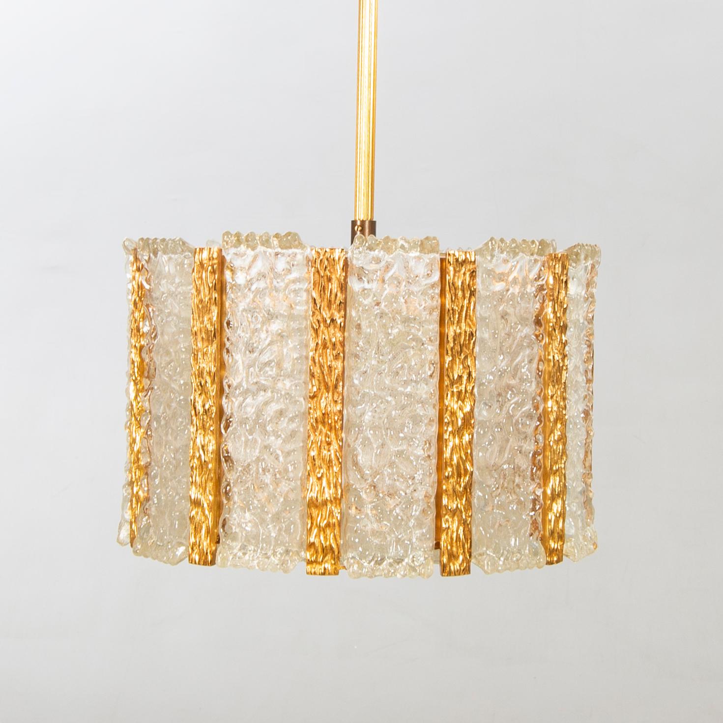 A mid 1900s ceiling lamp.