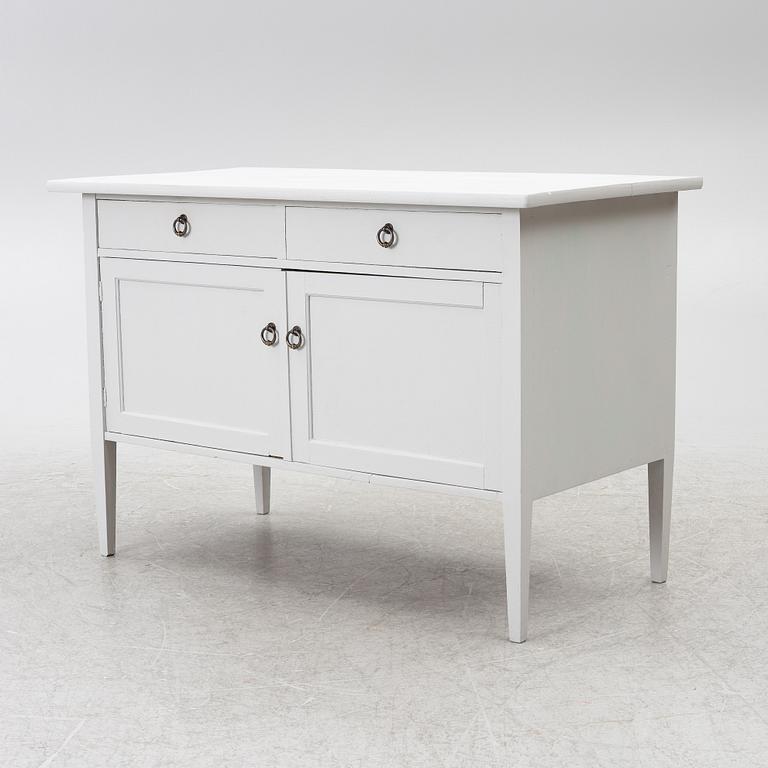 Chest of drawers/cabinet, first half of the 20th century.
