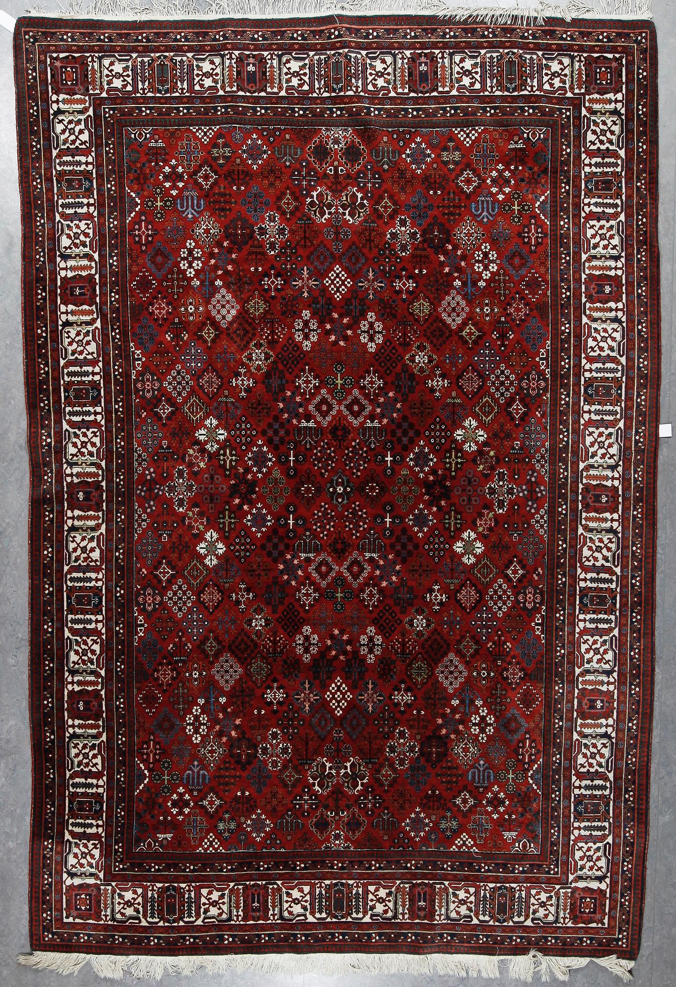 MATTA, orientalisk, ca 336x229 cm.