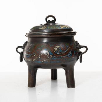 Rökelsekar, cloisonné. Japan, Meiji (1868-1912).