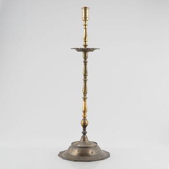 Golvljusstake, barockstil, omkring år 1900.