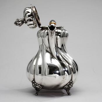 KAFFEKANNA, silver, Tyskland 1900-talets början. Vikt ca 850 g.