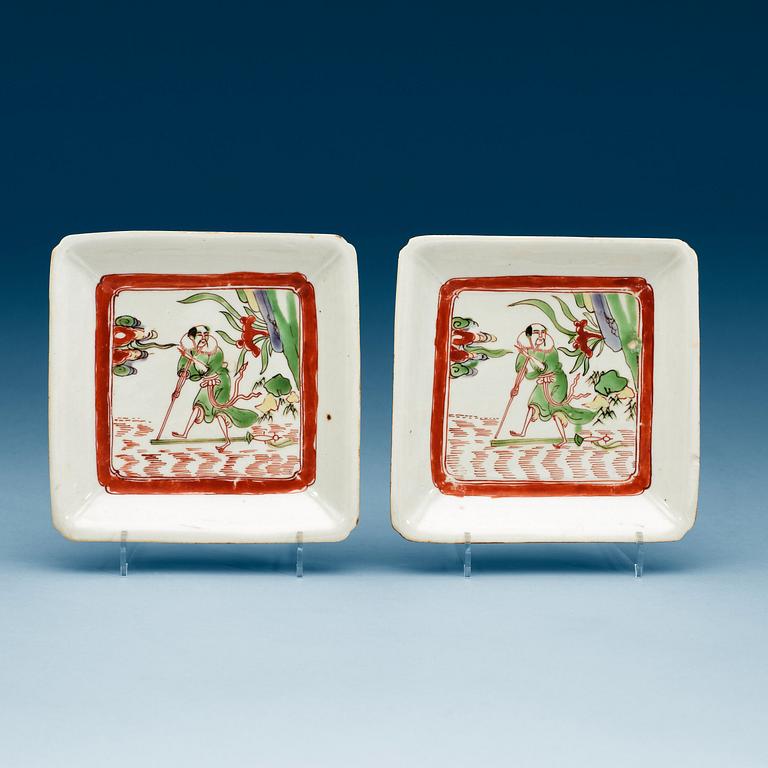 A pair of enamelled Chinese dishes.