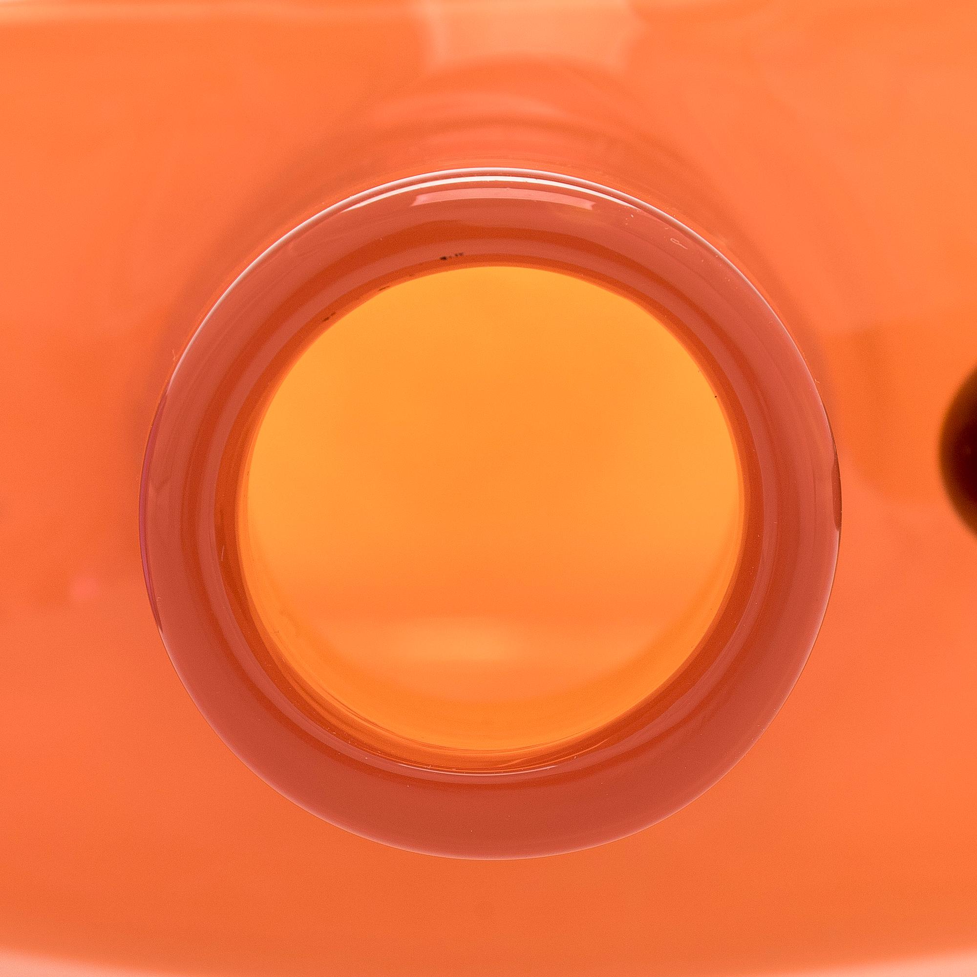 Oiva Toikka, a 'Pompom' bottle signed Oiva Toikka Nuutajärvi Notsjö.