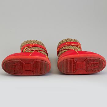 MOONBOOTS, Christian Dior, storlek 41-43.