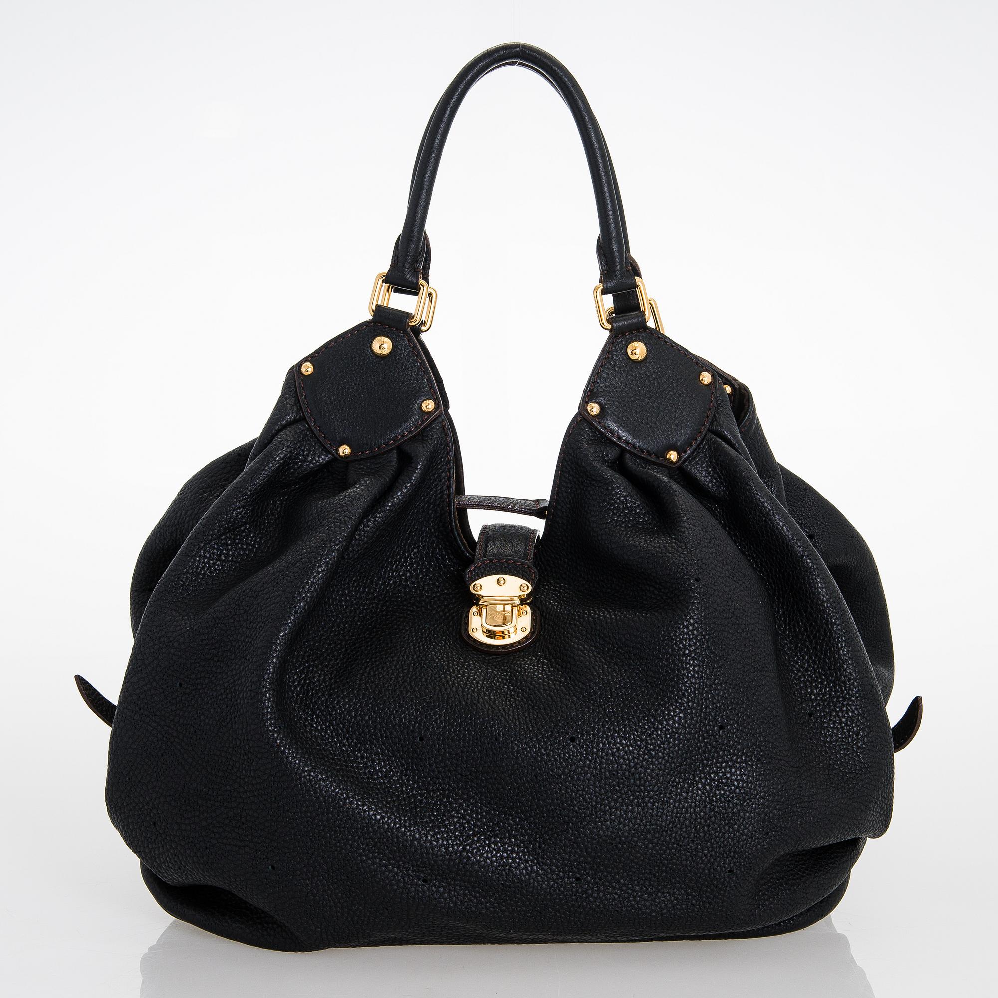 Louis Vuitton, "Mahina XL" laukku.