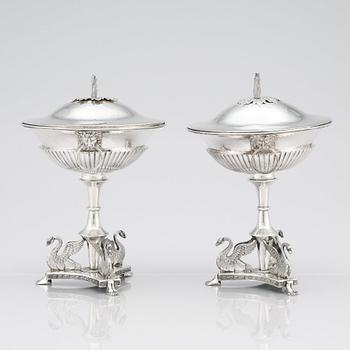 A pair of Swedish early 19th Century silver suger bowls with lids, marks of Johan Fredrik Björnstedt, Stockholm 1815.