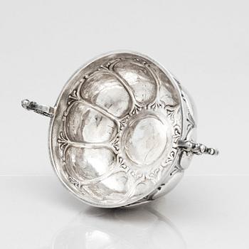 Baltzar Ekström, brännvinsskål, silver, Halmstad 1706. Karolinsk barock.