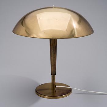 PAAVO TYNELL, A TABLE LAMP. Manufactured by Taito Oy or Idman in the 1930-/40s.