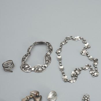 PARTI SMYCKEN, 13 delar, silver, bland annat Alton, 1900-talets andra hälft. Total vikt ca 140 gram.