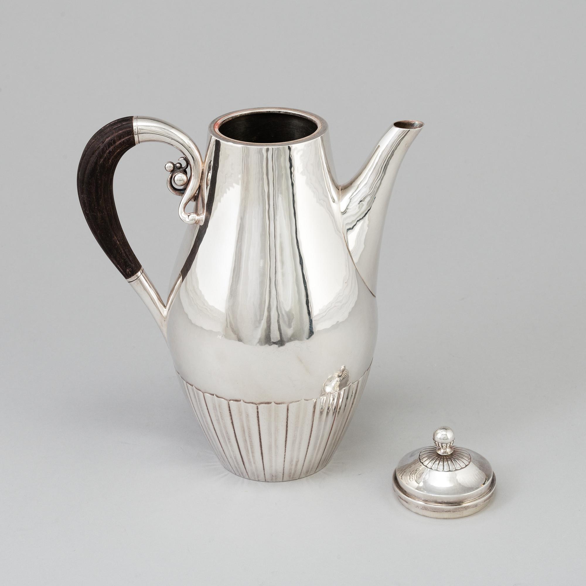 A silver coffee pot, designed by Johan Rodhe for Georg Jensen, Denmark, after 1945. Weight ca 647 grams.