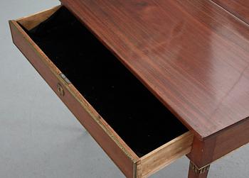 SPELBORD, sengustavianskt, omkring år 1800.