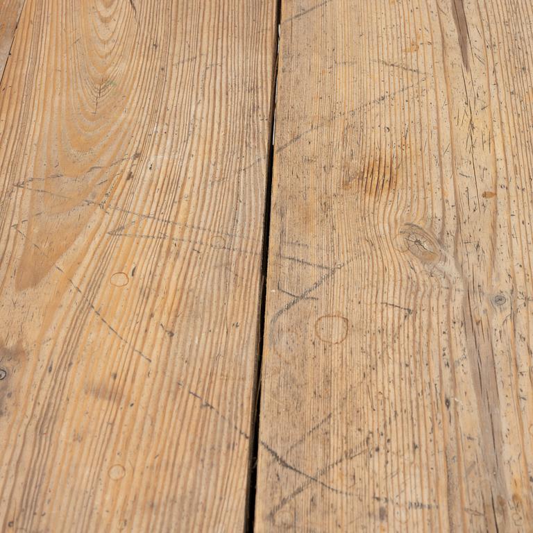 A swedish baroque gateleg table, first part 18th century.