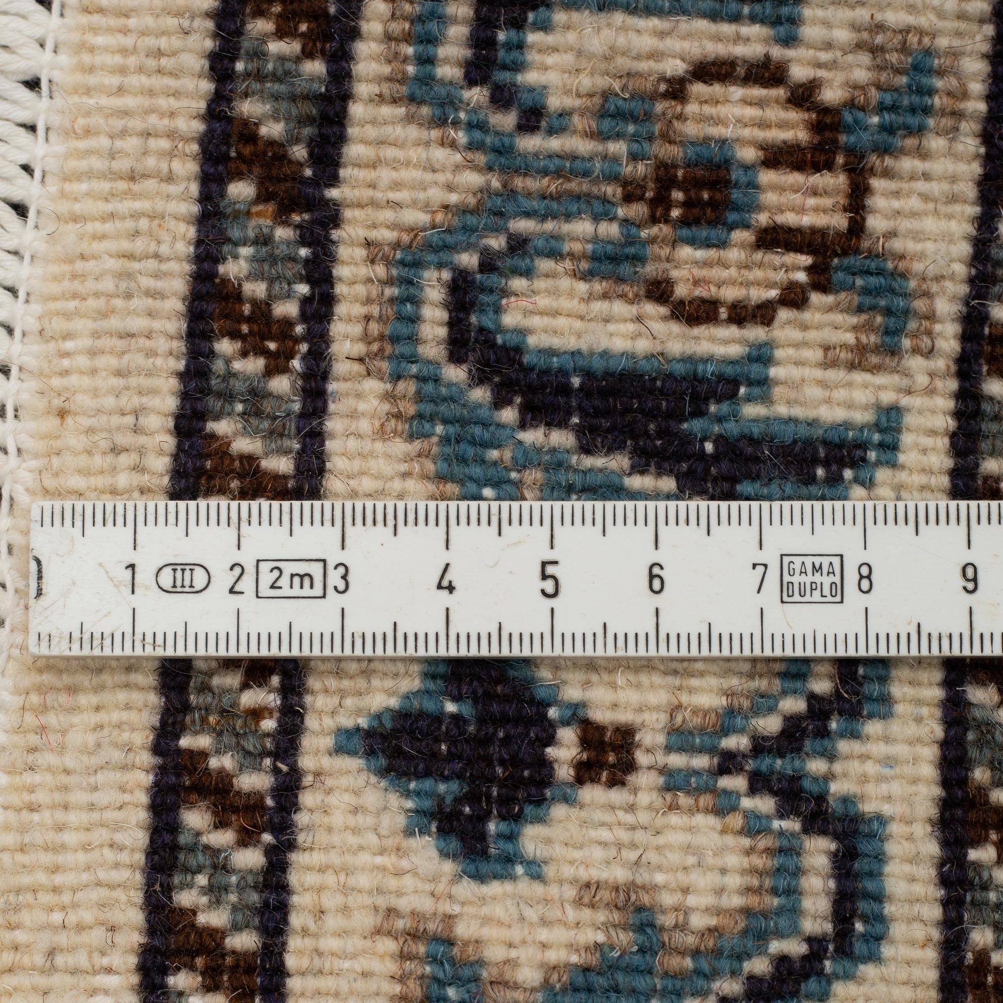 GALLERIMATTA, Nain, ca 245 x 76 cm.