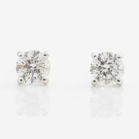 Earrings 18K white gold set with brilliant-cut diamonds, accompanied by GIA dossier.