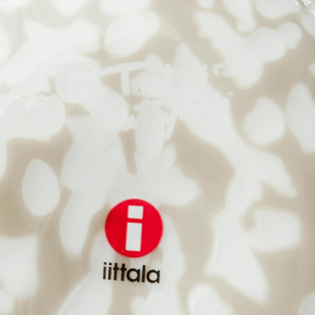 FIGURIN, glas, signerad Oiva Toikka, Nuutajärvi, 1900-talets slut.