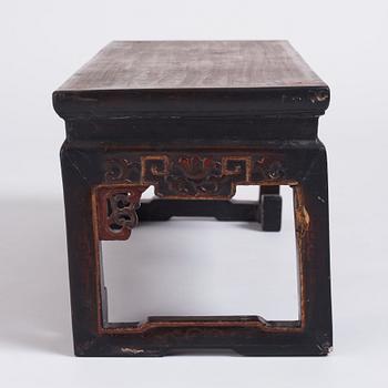 A Chinese lacquered Kang table, Qing dynasty.