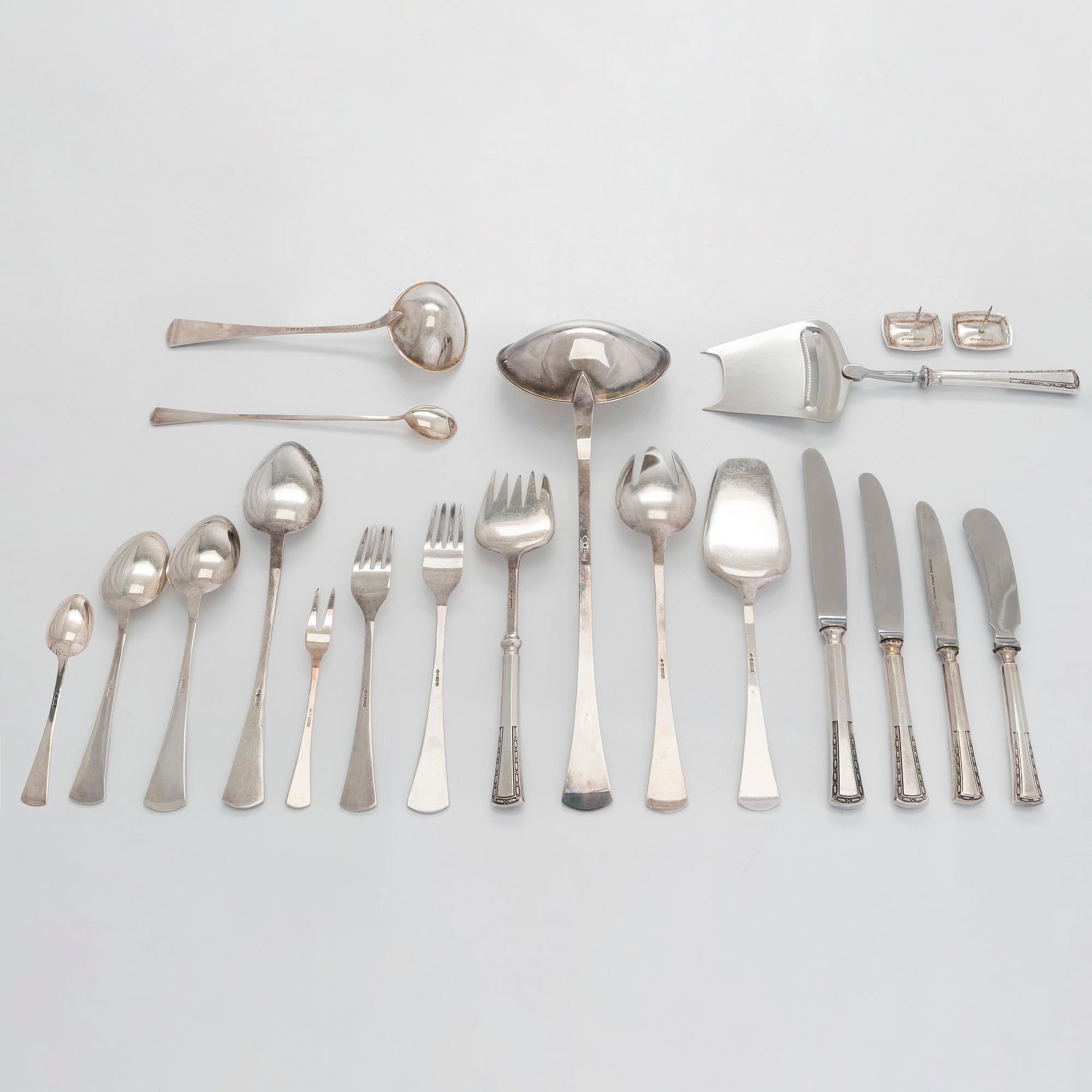 Tillander, bestickuppsättning, 118 delar, silver, "Käpy" (Kotte), Helsinki 1970-tal. Design: Vilho Ellenberg, 1920-tal.
