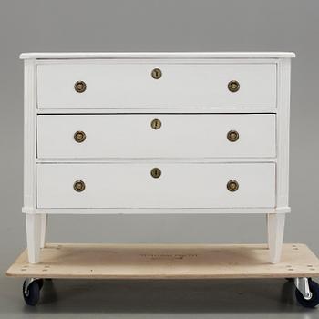 BYRÅ, gustaviansk stil, 1800-talets slut.