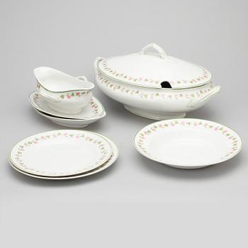 SERVISDELAR, ca 33 delar, porslin, Gunnar Wennerberg, Gustavsberg, 1900-talets första hälft.