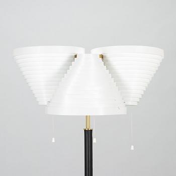 Alvar Aalto, golvlampa modell A809, Valaisinpaja 1900-talets slut.