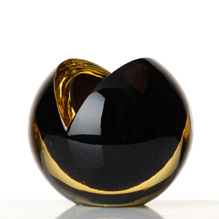 Nanny Still, a yellow and black 'Melon' vase/sculpture, Riihimäen Lasi Oy, Finland.