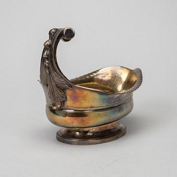 A silver sauce bowl, Copenhagem Denmark, 1916, after a french 18th century sauce bowl.