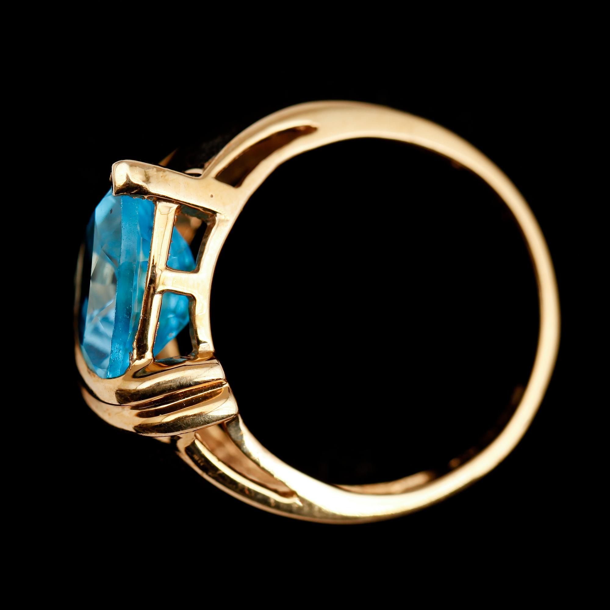 RING, 10 k guld, topas ca 4.30 ct.