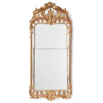 A Swedish Rococo mid 18th century rococo mirror in the manner of Ehrhart Göbel (1690-1764).