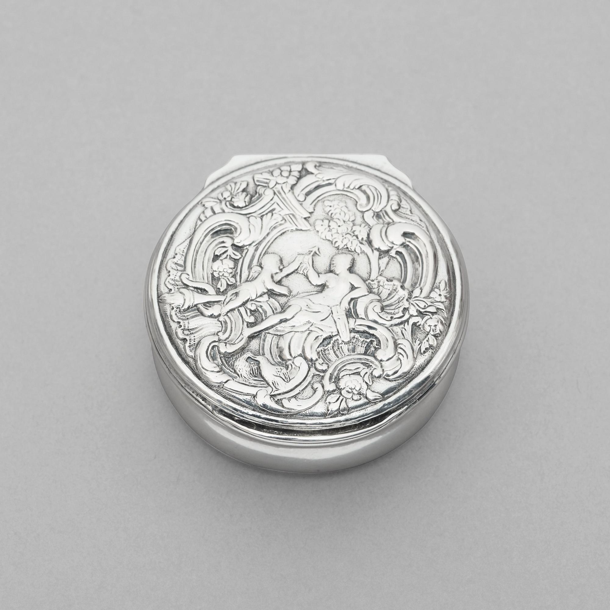 SNUSDOSA,  av Peter Pihl, Västervik 1766. Rokoko.
