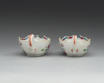 SÅSSNIPOR, ett par, kompaniporslin. Qing dynastin, Qianlong (1736-95).