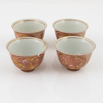 Vinkoppar, fyra stycken, porslin. Japan, tidigt 1900-tal.