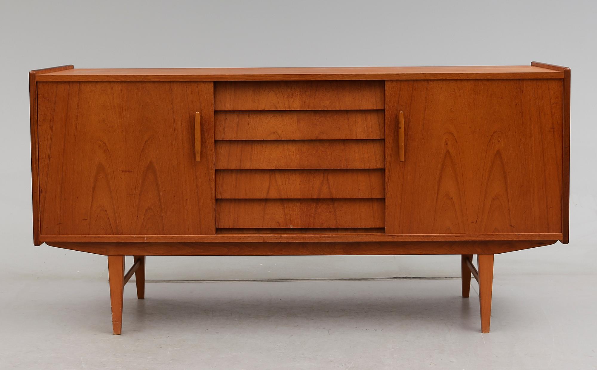 SIDEBOARD, 1900-talets andra hälft.