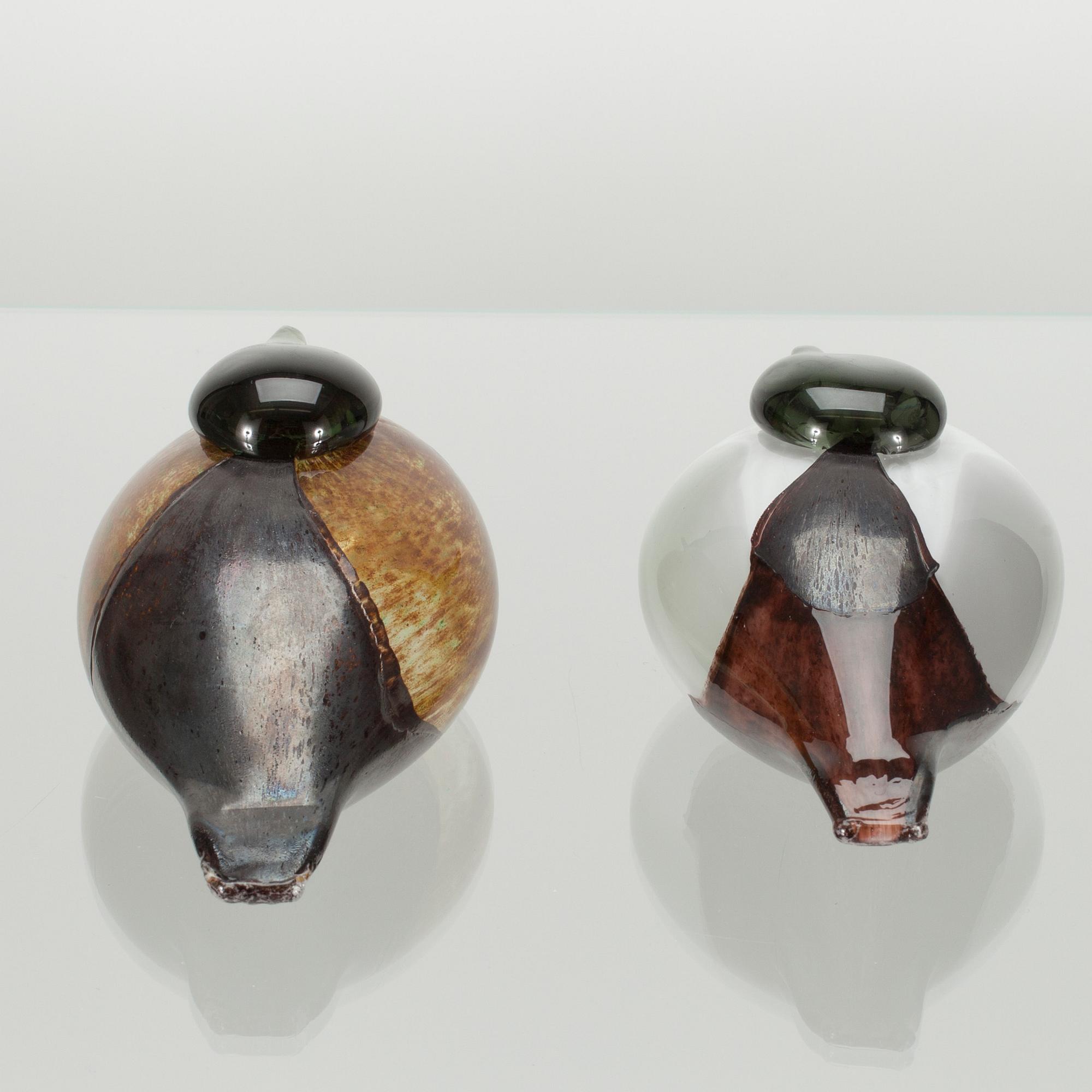 FIGURINER, 2 st, glas, signerade O. Toikka Nuutajärvi.