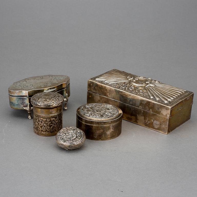 PARTI SILVER, 5 delar, främst England, 1800/1900-tal. Total vikt ca 544 gram.
