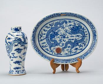 VAS, samt FAT, porslin, Kina, Chia Ching/sen Qing.