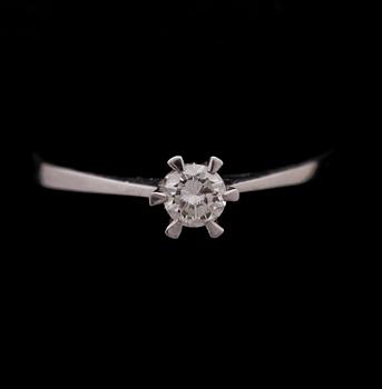 RING, 18k vitguld med briljantslipad diamant, ca 0.23ct. Vikt ca 6g.