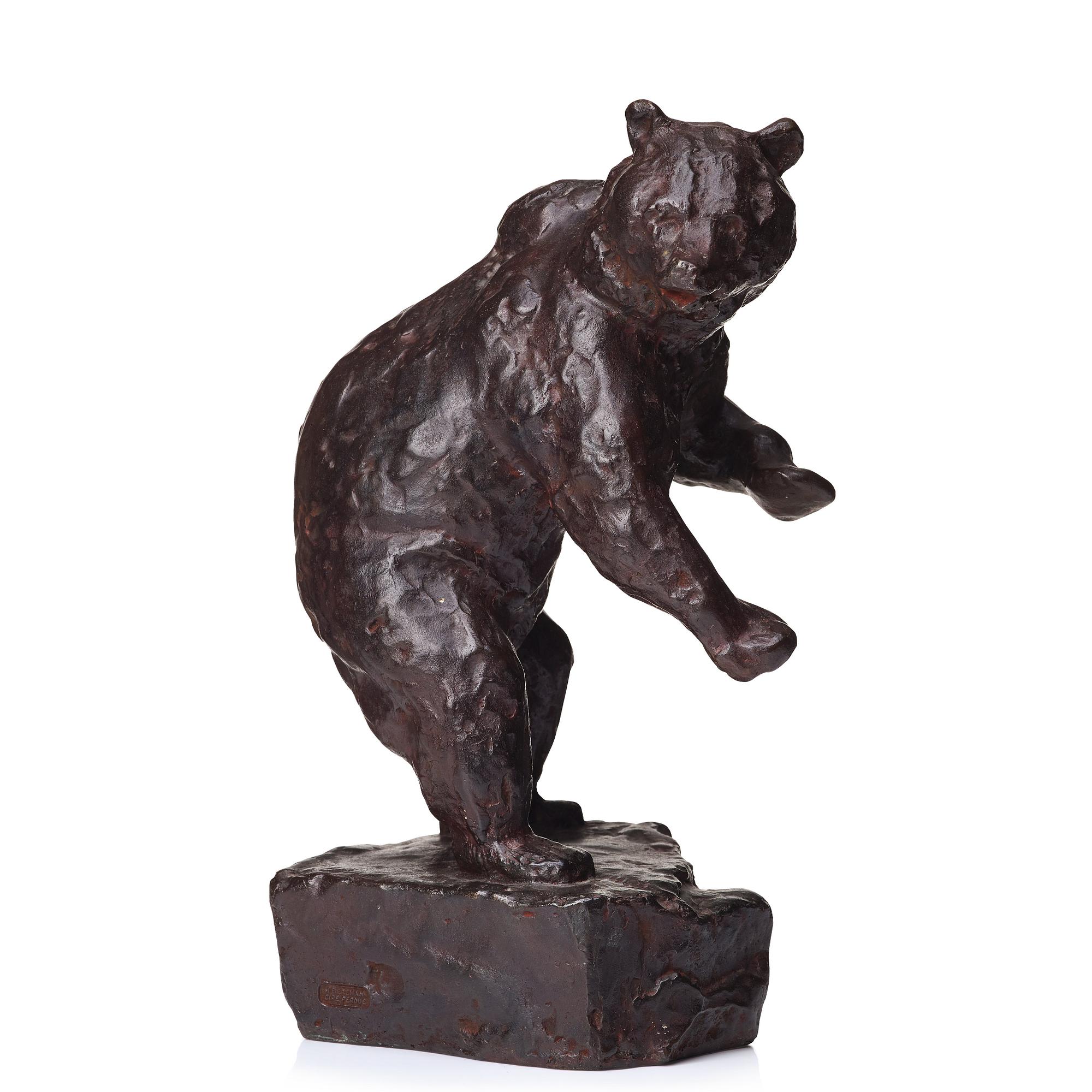 Arvid Knöppel, Standing bear.