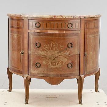 BYRÅ, Louis XVI-stil. 1900-tal.