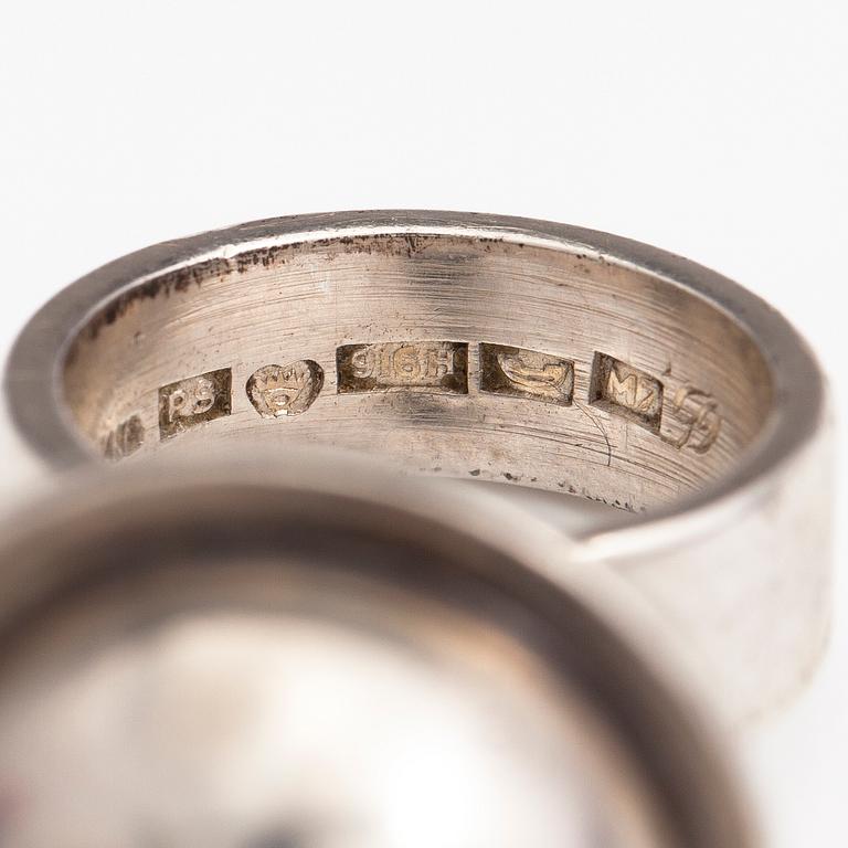 RING, silver. Pekka Sarvanto för Aarikka, Helsingfors 1965.