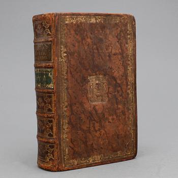 BÖCKER, 2 st, bla "Kerckelycke Historie van de Gheheele Werelt...", av P.Cornelius Hazart, Antwerpen 1671.
