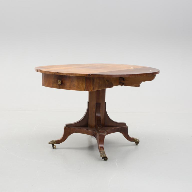 KLAFFBORD, empirestil, 1900-talets första hälft.